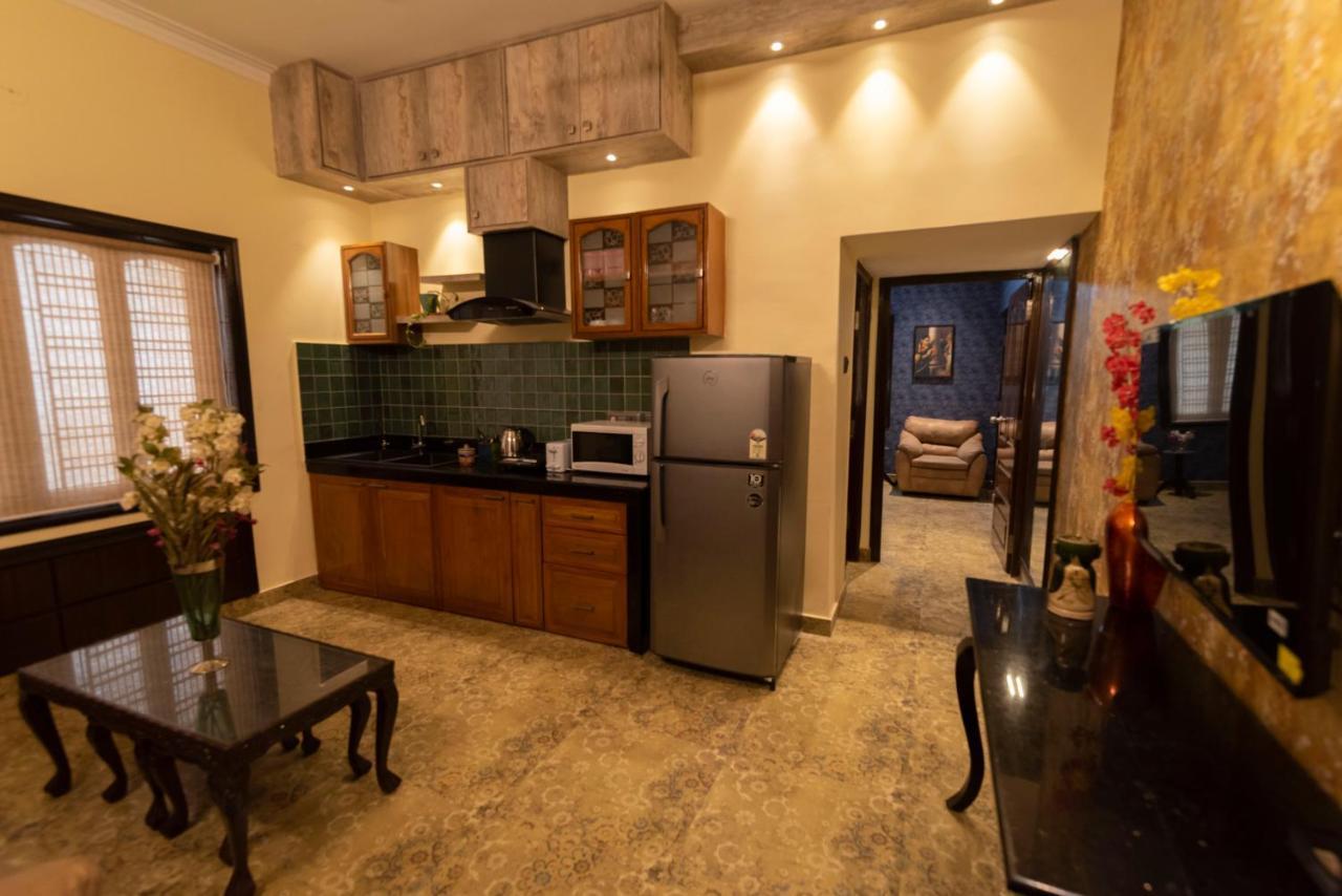 J'S Nest Hotel Kalkutta Kültér fotó