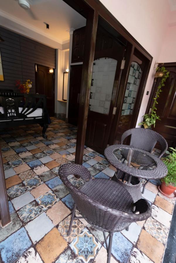 J'S Nest Hotel Kalkutta Kültér fotó