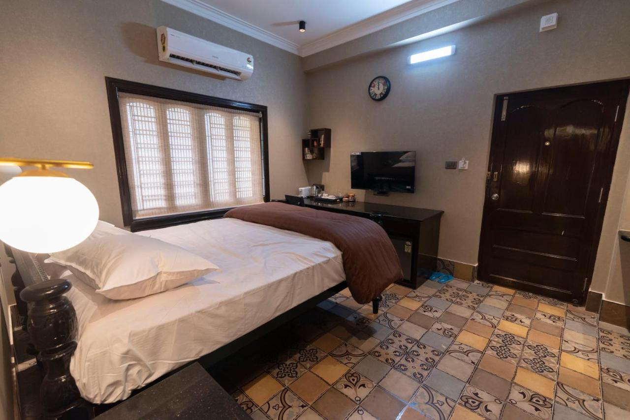 J'S Nest Hotel Kalkutta Kültér fotó